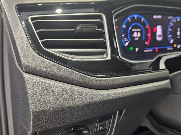 VolksWagen Nivus Highline 1.0 200 TSI Flex Aut.