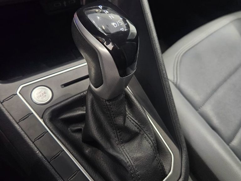 VolksWagen Nivus Highline 1.0 200 TSI Flex Aut.