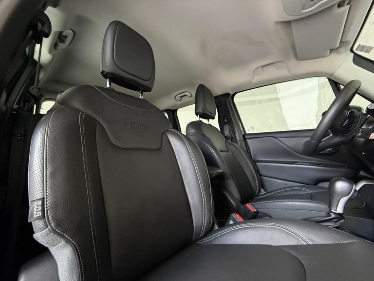 Jeep Renegade Long. T270 1.3 TB 4x2 Flex Aut.