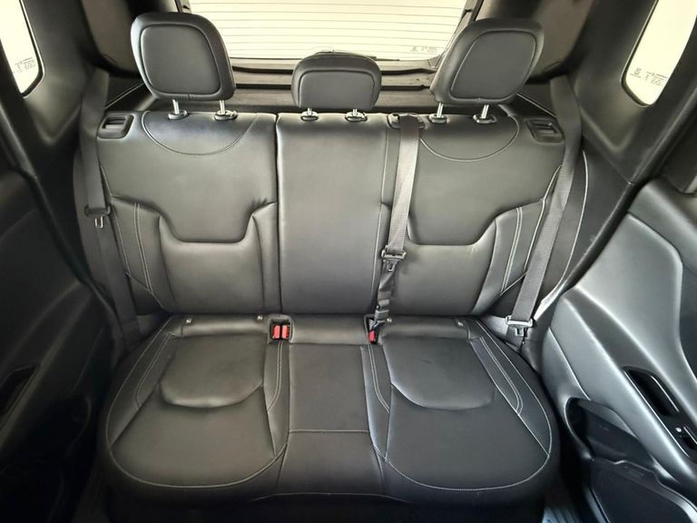 Jeep Renegade Long. T270 1.3 TB 4x2 Flex Aut.