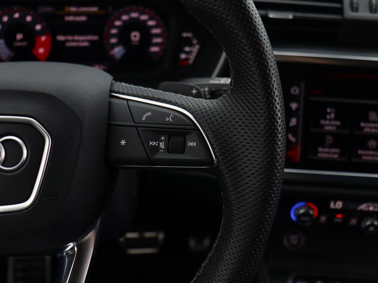 Audi Q3 SPB Perf. Black 2.0 TFSI Tipt. Quat.