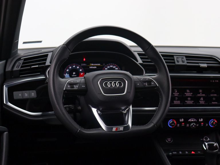 Audi Q3 SPB Perf. Black 2.0 TFSI Tipt. Quat.