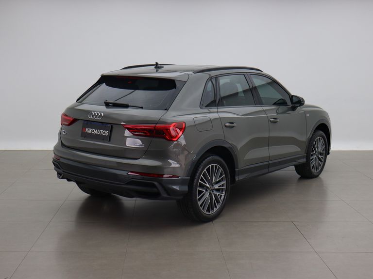 Audi Q3 SPB Perf. Black 2.0 TFSI Tipt. Quat.