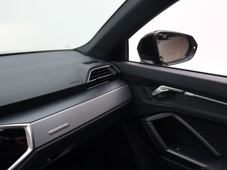 Audi Q3 SPB Perf. Black 2.0 TFSI Tipt. Quat.