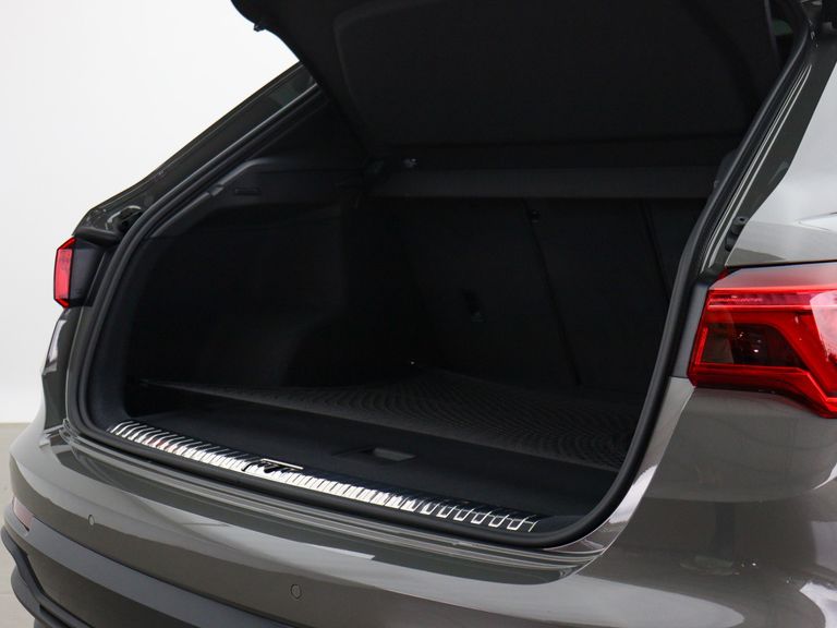 Audi Q3 SPB Perf. Black 2.0 TFSI Tipt. Quat.