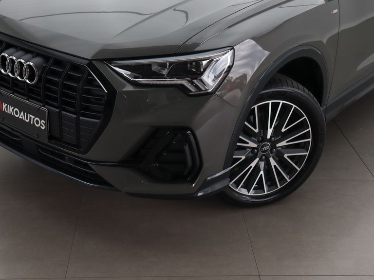 Audi Q3 SPB Perf. Black 2.0 TFSI Tipt. Quat.