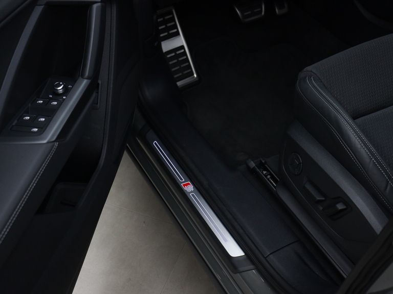 Audi Q3 SPB Perf. Black 2.0 TFSI Tipt. Quat.