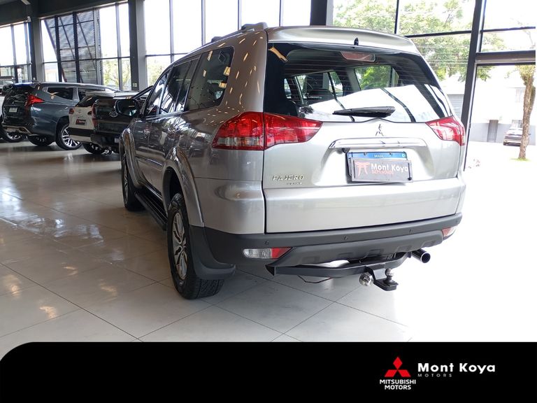 Mitsubishi Pajero HPE Full 3.2 4x4 T.I.Dies. 5p Aut