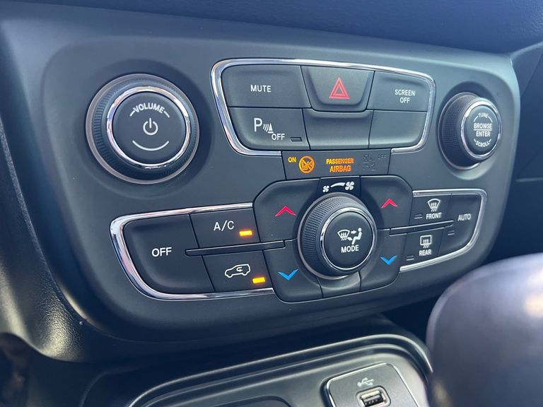 Jeep COMPASS TRAILHAWK 2.0 4x4 Dies. 16V Aut.