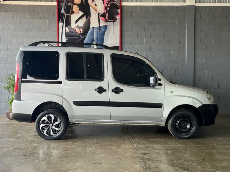 Fiat Doblo ESSENCE 1.8 Flex 16V 5p