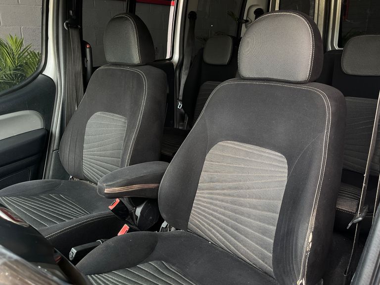 Fiat Doblo ESSENCE 1.8 Flex 16V 5p