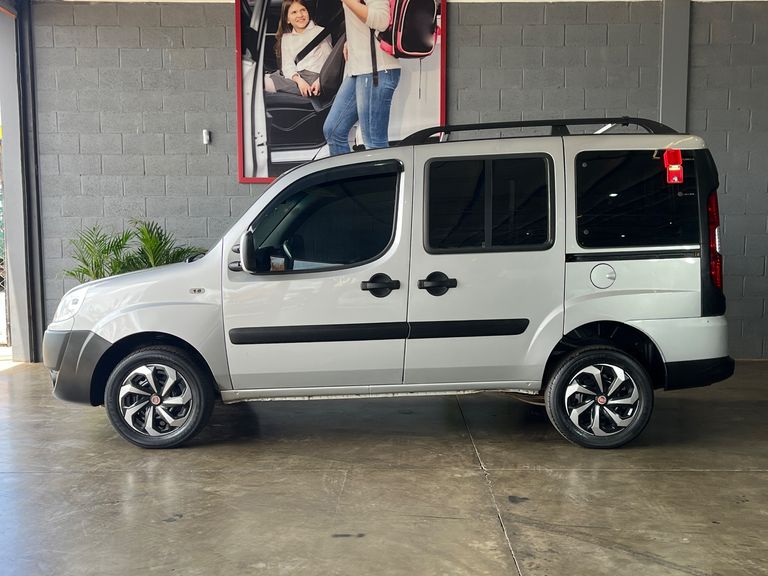 Fiat Doblo ESSENCE 1.8 Flex 16V 5p