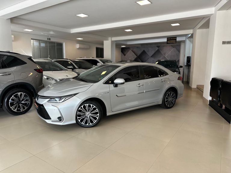 Toyota Corolla Altis Prem. 1.8 Aut. (Híbrido)