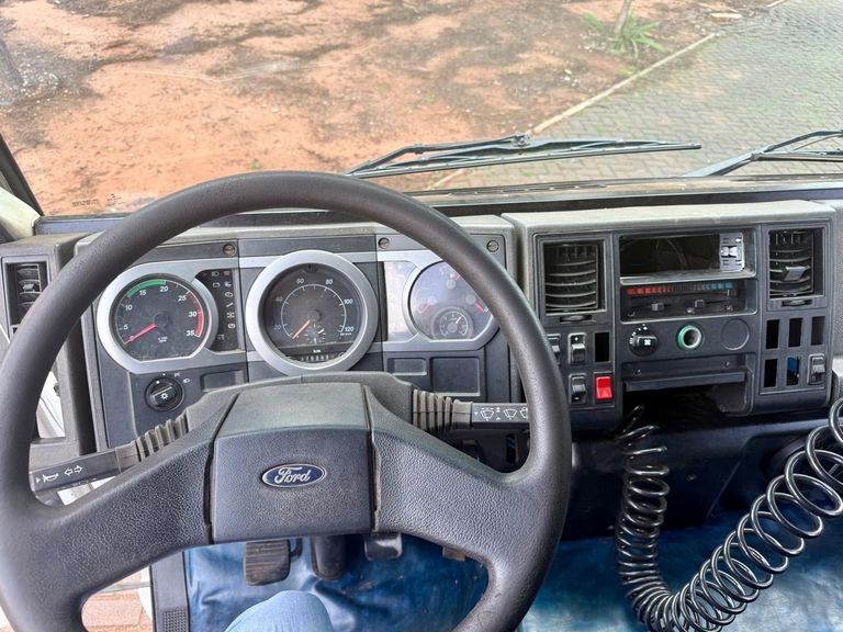 FORD CARGO 815/815 S/815 E Turbo 2p (diesel)