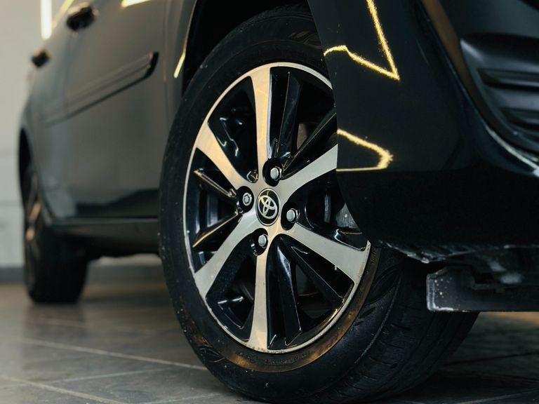 Toyota YARIS XL Live Sedan 1.5 Flex 16V 4p Aut.