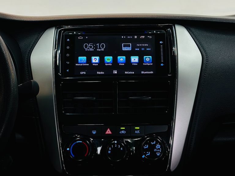 Toyota YARIS XL Live Sedan 1.5 Flex 16V 4p Aut.