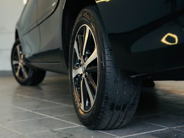 Toyota YARIS XL Live Sedan 1.5 Flex 16V 4p Aut.