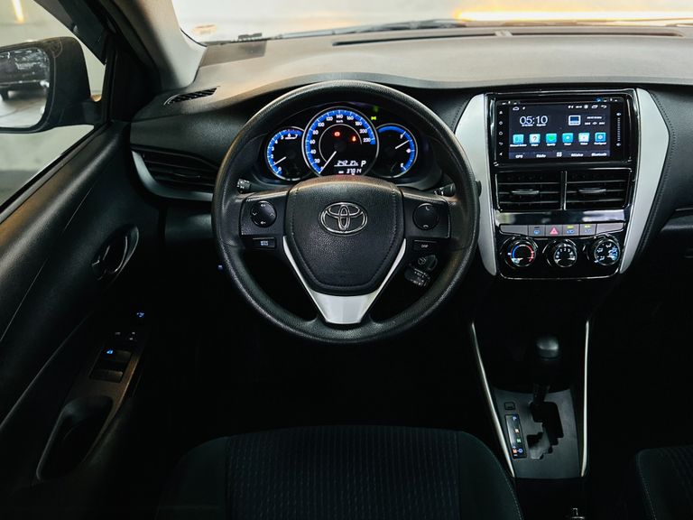 Toyota YARIS XL Live Sedan 1.5 Flex 16V 4p Aut.