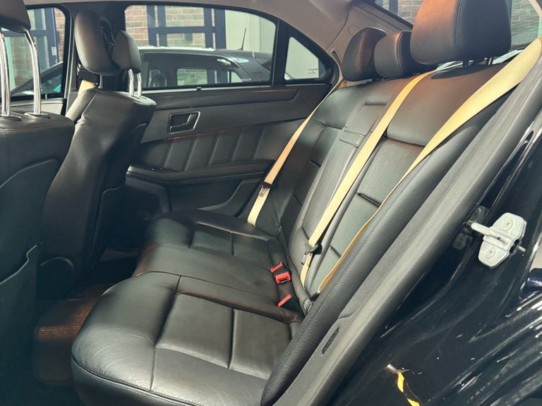 Mercedes E-500 Avant. 5.0 V8 4p Aut. (Blindada)