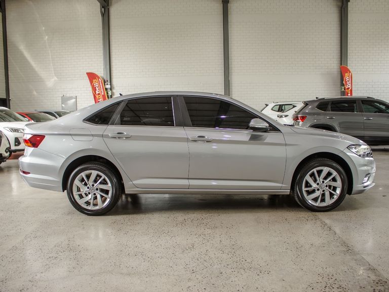 VolksWagen JETTA Comfort. 250 TSI 1.4 Flex 16v Aut.