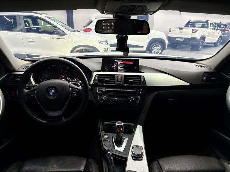 BMW 328iA Sport 2.0 16V/2.0 16V Flex 4p