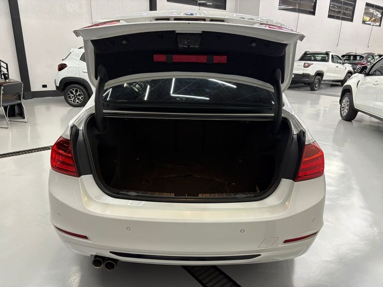 BMW 328iA Sport 2.0 16V/2.0 16V Flex 4p