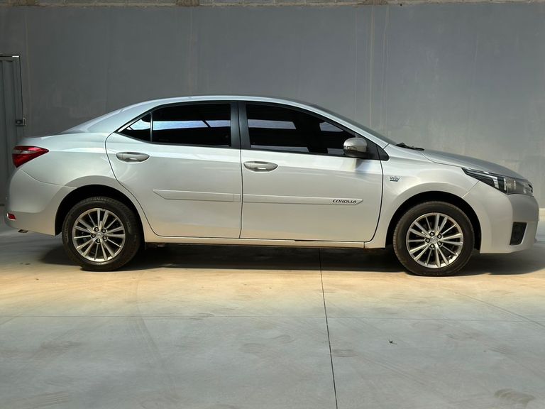 Toyota Corolla XEi 2.0 Flex 16V Aut.