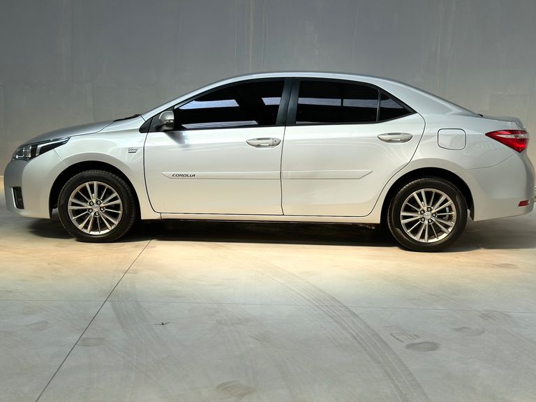 Toyota Corolla XEi 2.0 Flex 16V Aut.