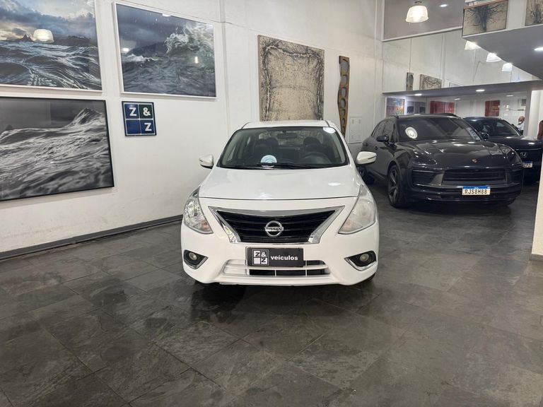 Nissan VERSA UNIQUE 1.6 16V Flex 4p Mec.