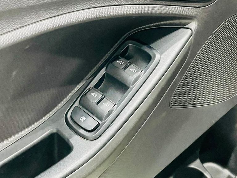 Ford Ka 1.5 SE Plus 12V Flex 5p Mec.