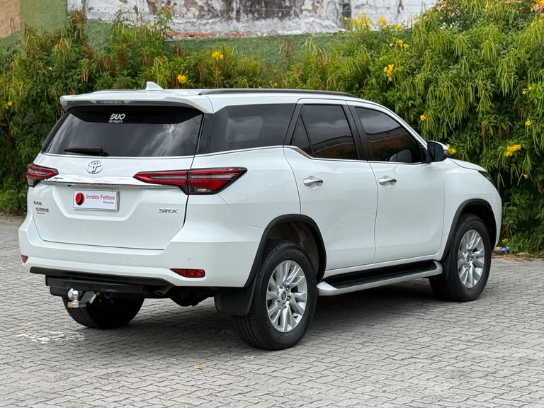 Toyota Hilux SW4 SRX 4x4 2.8 TDI 16V Dies. Aut.