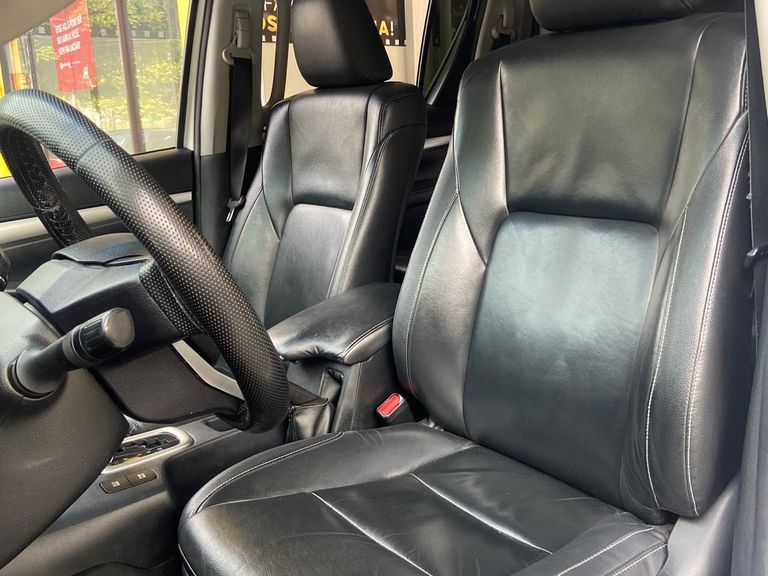 Toyota Hilux CD SRV 4x4 2.8 TDI Diesel Aut.