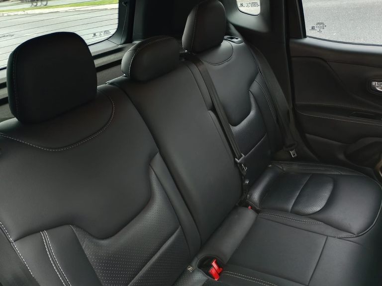 Jeep Renegade 1.8 4x2 Flex 16V Aut.