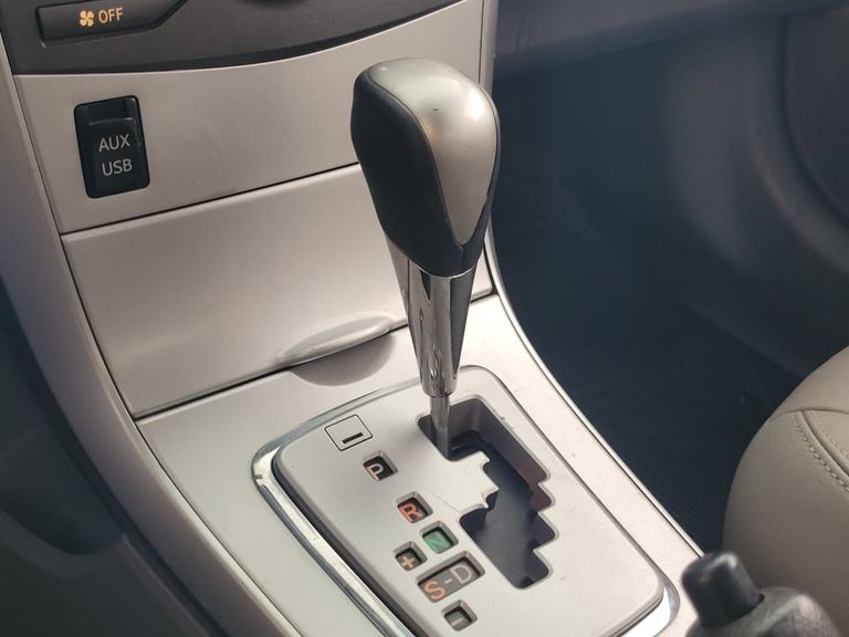 Toyota Corolla XEi 2.0 Flex 16V Aut.