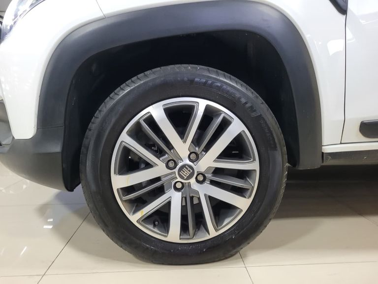 Fiat Strada Volcano 1.3 Flex 8V CD