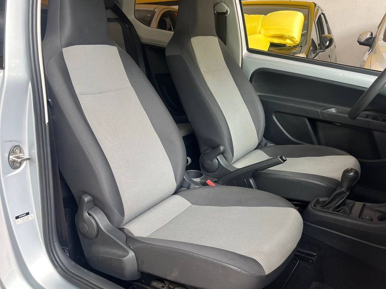 VolksWagen up! take 1.0 T. Flex 12V 3p