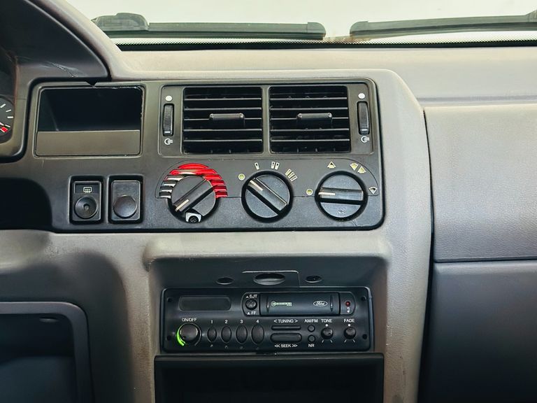 Ford Escort GL 1.8i / 1.8