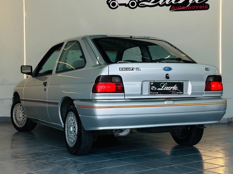 Ford Escort GL 1.8i / 1.8
