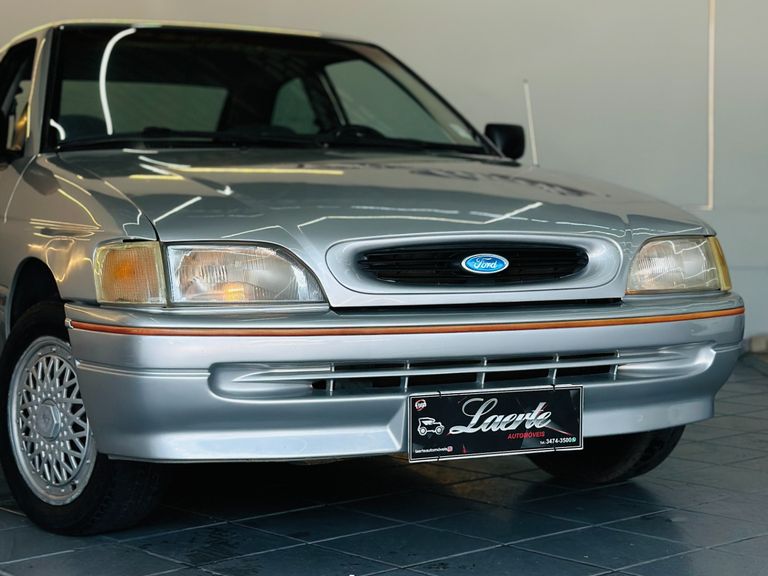 Ford Escort GL 1.8i / 1.8