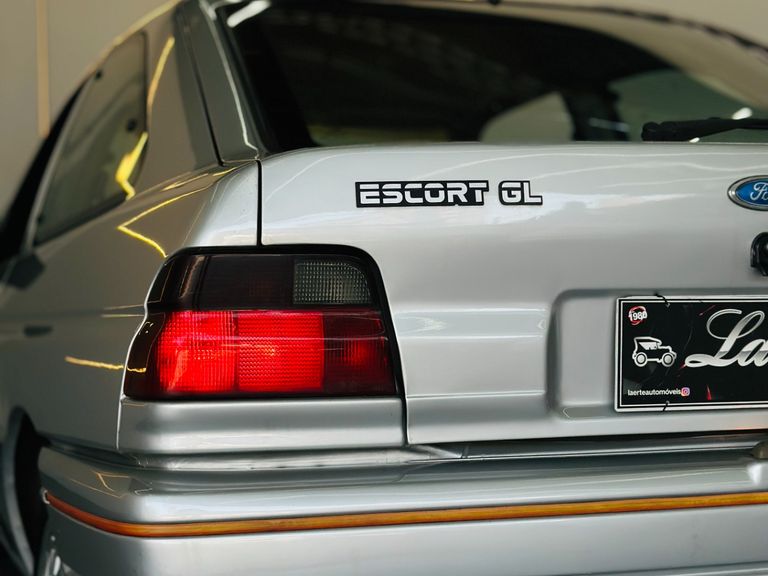 Ford Escort GL 1.8i / 1.8