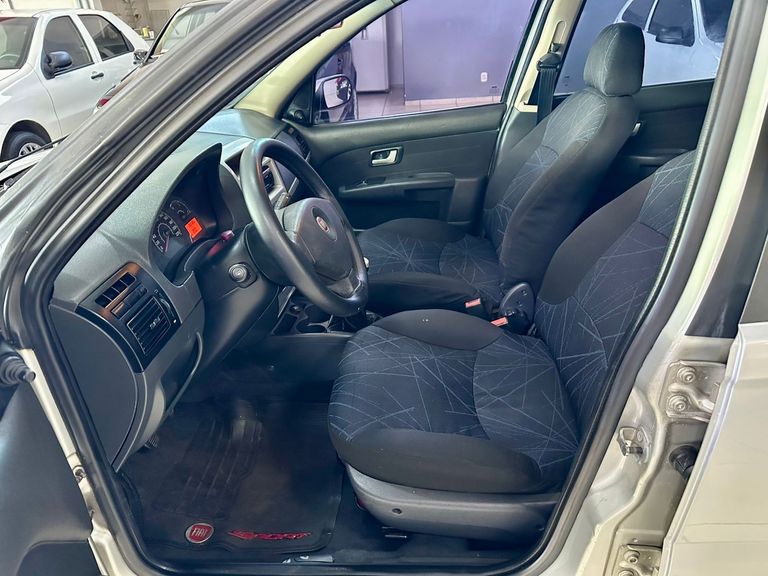 Fiat Palio ELX 1.4 Fire/30 Anos F. Flex 8V 4p