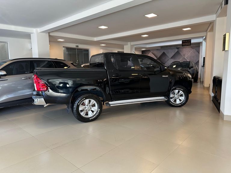 Toyota Hilux CD SR 4x4 2.8 TDI Diesel Aut.