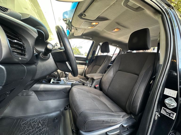 Toyota Hilux CD SR 4x4 2.8 TDI Diesel Aut.