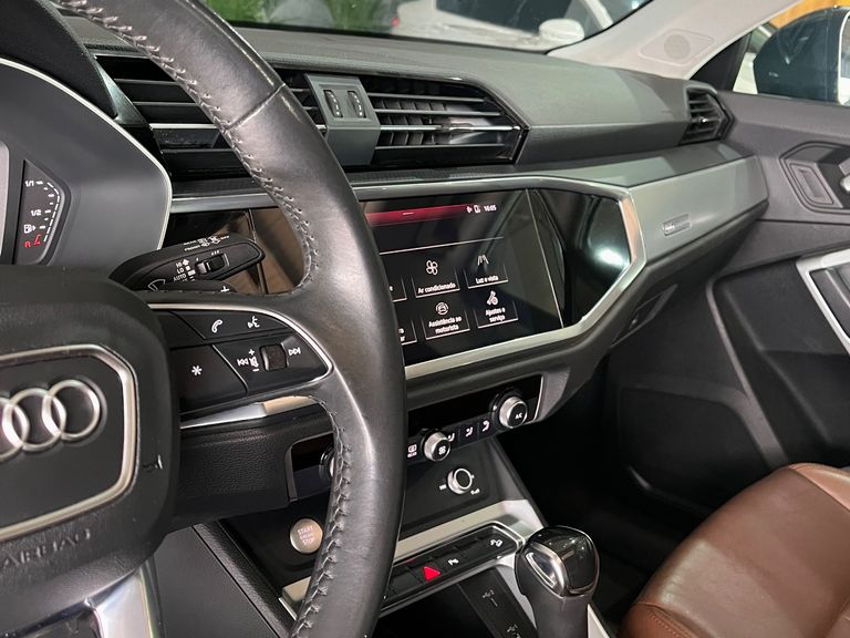 Audi Q3 Prest. 1.4 TFSI Flex/Prest. S-tronic