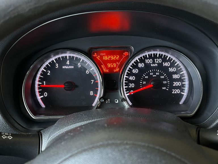 Nissan VERSA SL 1.6 16V Flex Fuel 4p Mec.