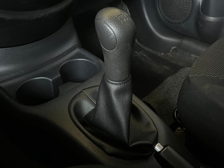 Nissan VERSA SL 1.6 16V Flex Fuel 4p Mec.