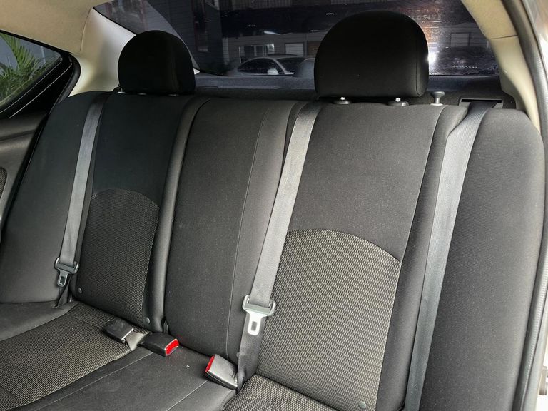 Nissan VERSA SL 1.6 16V Flex Fuel 4p Mec.