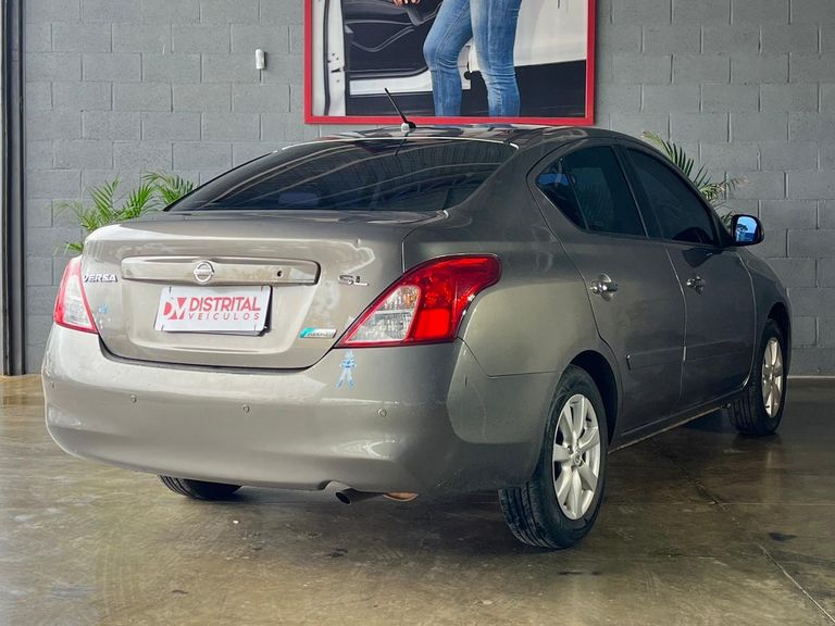 Nissan VERSA SL 1.6 16V Flex Fuel 4p Mec.