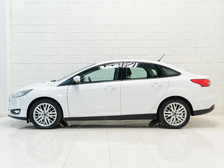 Ford Focus 2.0 16V/SE/SE Plus Flex 5p Aut.