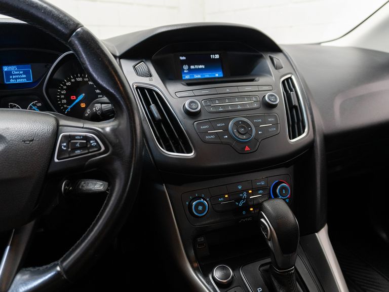 Ford Focus 2.0 16V/SE/SE Plus Flex 5p Aut.